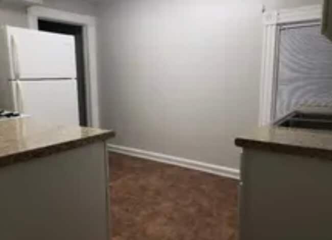 Building Photo - 140 N Meadow St