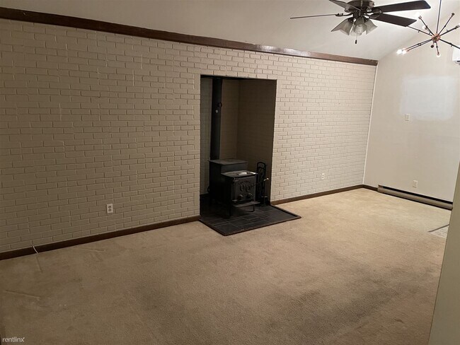 Building Photo - 3 br, 2 bath House - 800 Fahey Circle