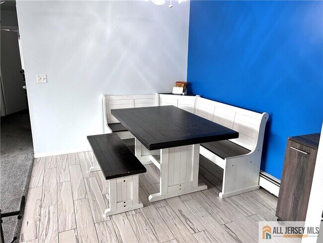 Foto del edificio - 532 Cricket Ln