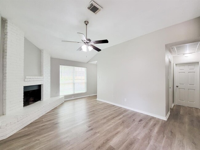 Foto del edificio - 15814 Murrelet Ct