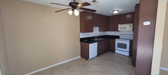 Building Photo - Open House Sunday October 13th 4 to 6 pm 3...