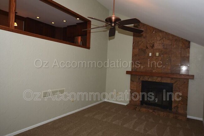 Building Photo - 15302 Conser St