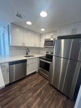 Building Photo - 706 Executive Center Dr