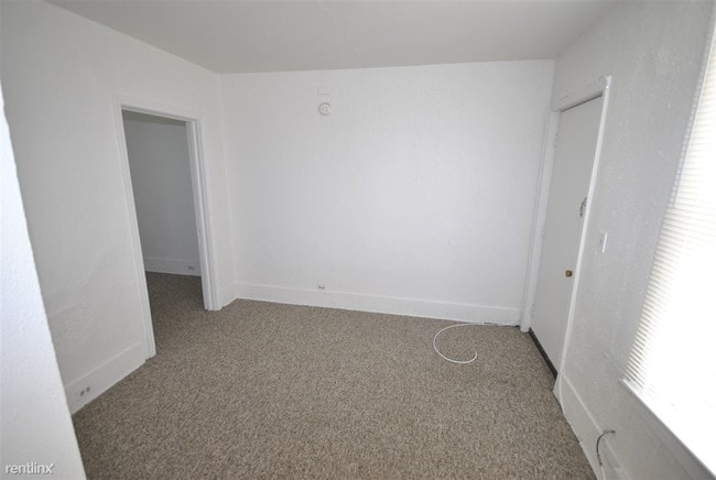 Building Photo - 1 br, 1 bath  - 553 S 4th Ave #2 -