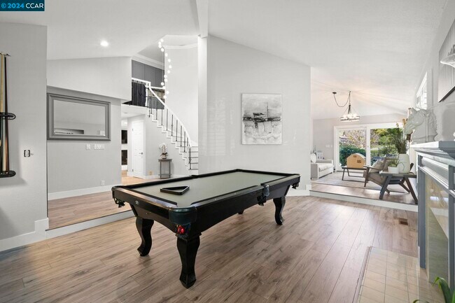 Foto del edificio - 316 Live Oak Dr