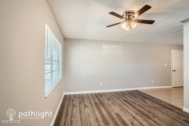 Building Photo - 3 br, 2 bath House - 14800 11Th Street UNIT
