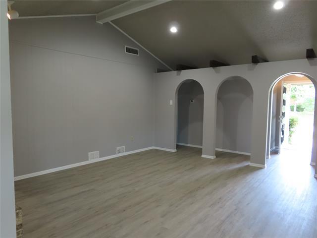 Building Photo - 2205 Richbrook Dr