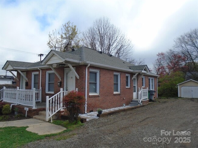 Building Photo - 1606 Richland Dr