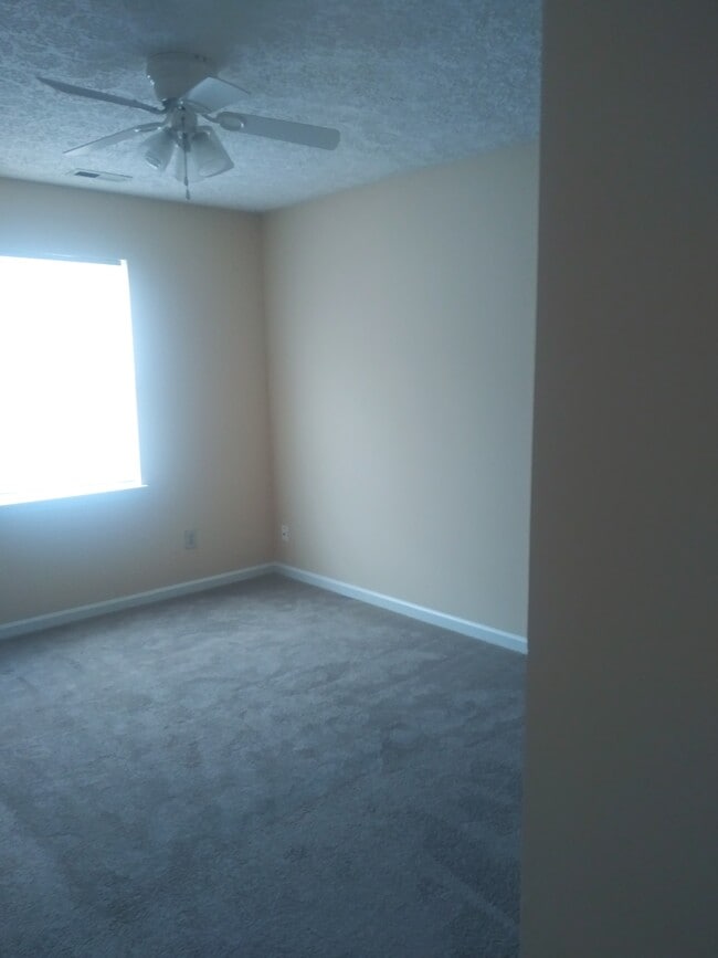 Building Photo - 1112 Lady Banks Dr