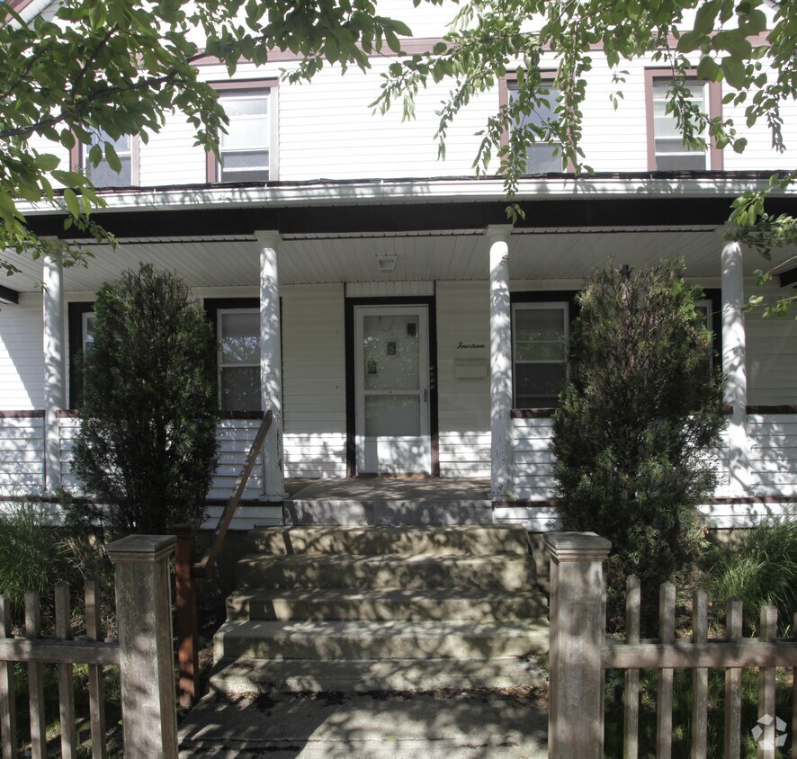 Primary Photo - 14 Walnut St