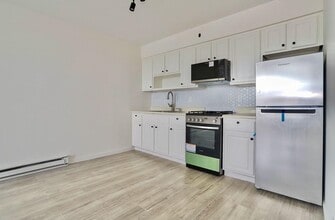 Building Photo - 502 Central Ave