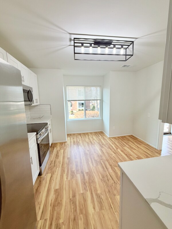 Foto del edificio - 9614 Marston Ln