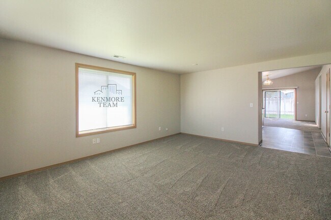 Foto del edificio - 5108 Montague Ln