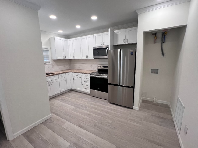 Photo - 1156 Orange Ave Townhome