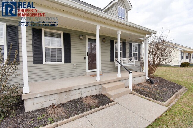 Foto del edificio - Adorable 3BR+BONUS and fenced in yard! Attached garage and washer/dryer included!