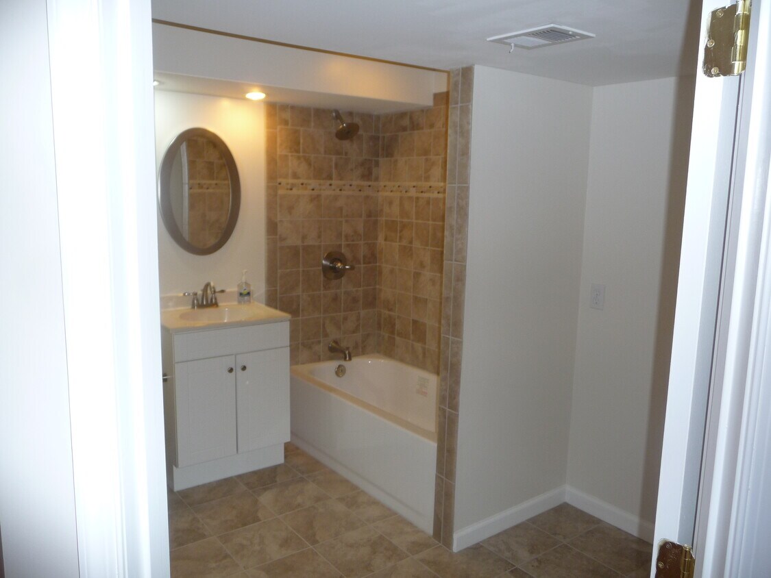 Foto del edificio - 5329 Queensberry Ave