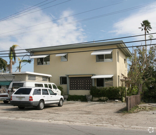 Building Photo - 92 Hendricks Is
