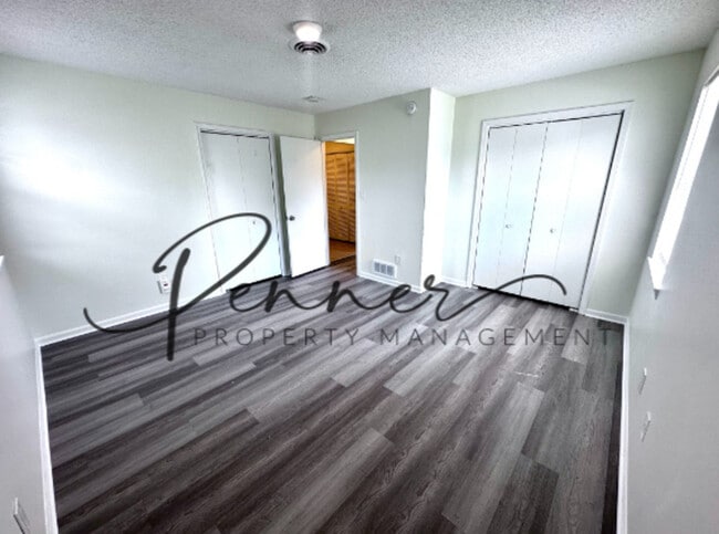 Building Photo - 3808 SW 8th Ter