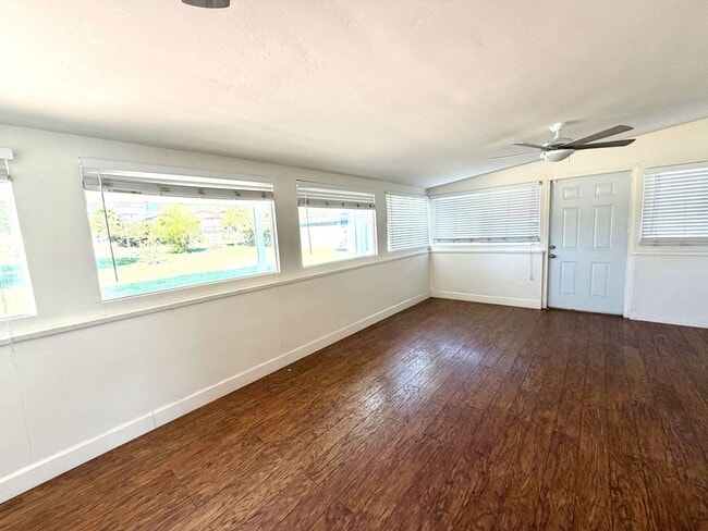 Building Photo - Great home with LARGE backyard!