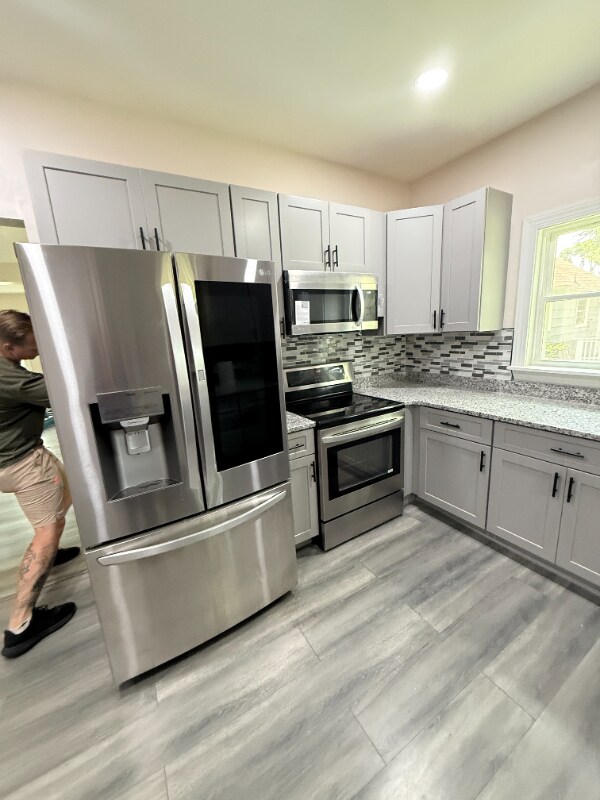 Foto del edificio - 1324 Charleston Ave