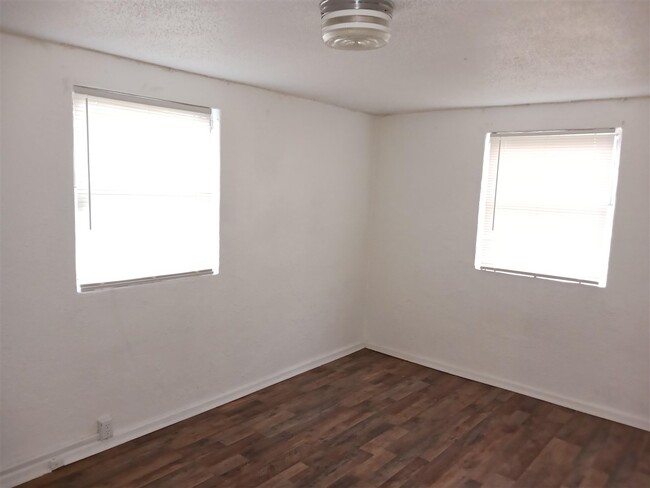 Foto del edificio - 2709 SW H Ave