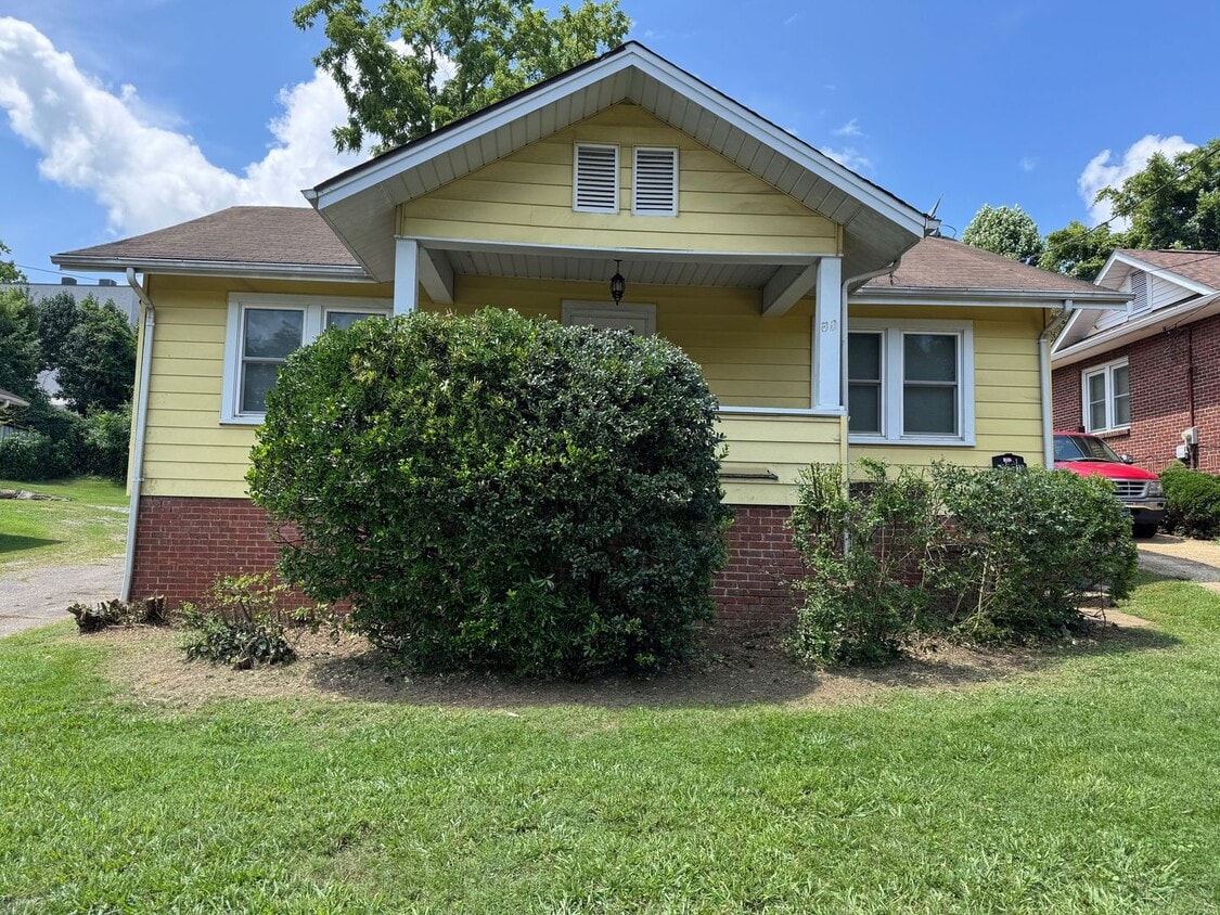 Primary Photo - West AVL - Two Bedroom Bungalow Just off H...