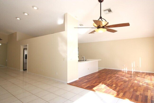 Foto del edificio - Beautiful 3BD/2BA Single family Home In Bo...