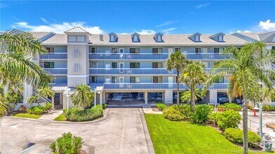 Building Photo - 20 NE Plantation Rd