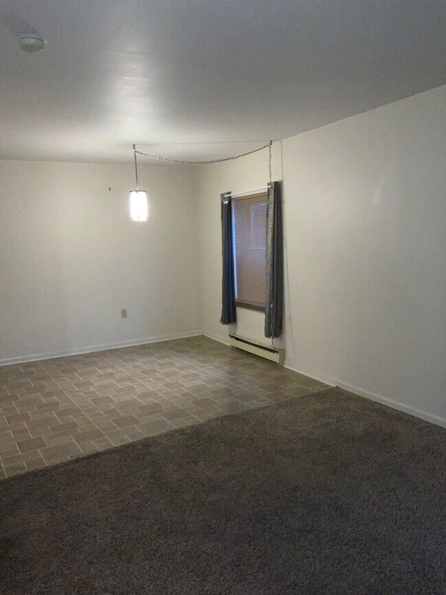 Foto del edificio - 2 br, 1 bath House - 5 W FRANKLIN ST