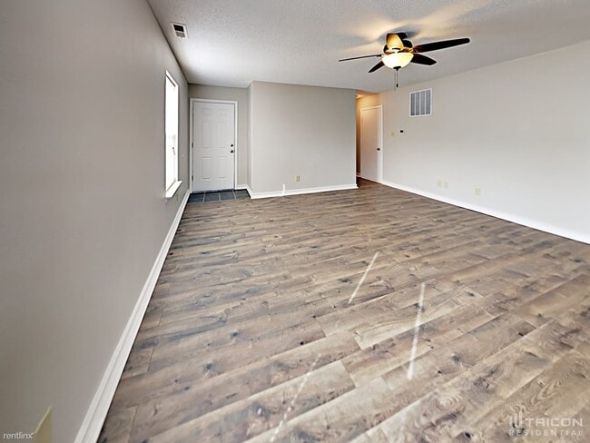 Building Photo - 2159 Summer Breeze Way