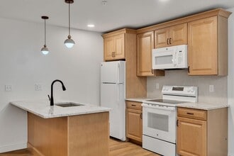 Building Photo - 36 Pawling Ave