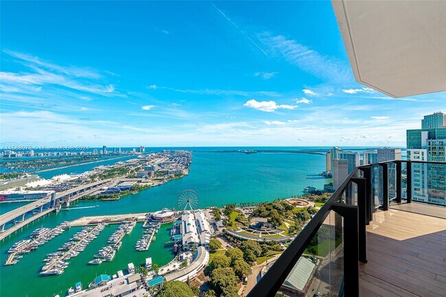 Foto del edificio - 398 NE 5th St