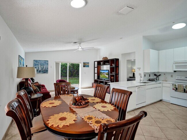 Foto del edificio - 1245 SW 46th Way