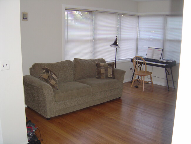 Living Room - 819 Rider St