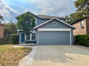 Building Photo - 8858 Roquefort