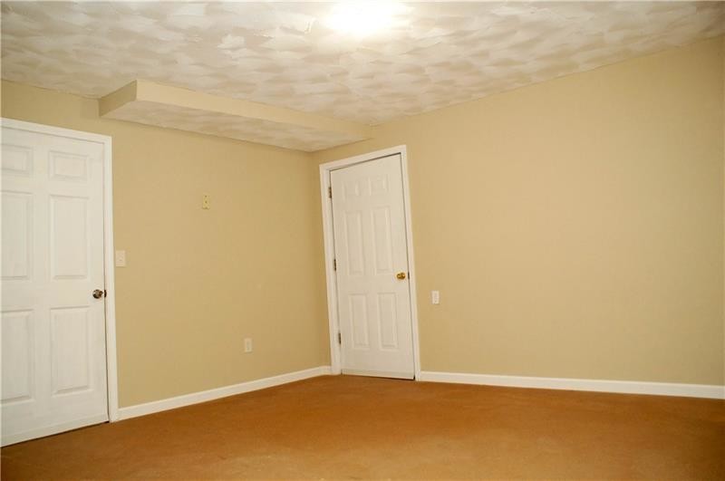 Primary Photo - 3715 Millers Pond Way SW