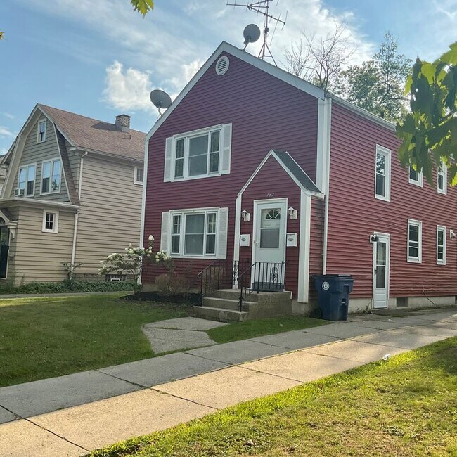 Building Photo - 183 Hamilton Dr