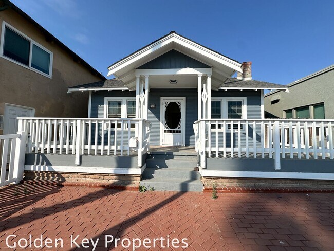Building Photo - Single-Level Home Across from the Beach in...