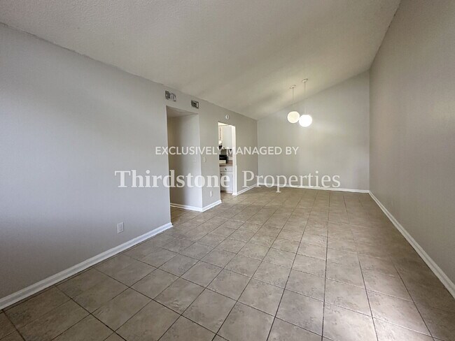 Foto del edificio - 8124 San Jose Manor Dr E
