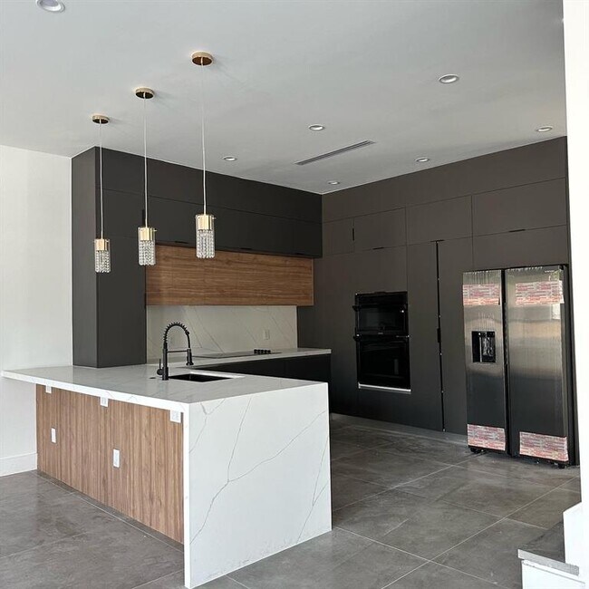 Foto del edificio - 4627 SW 32nd Ave