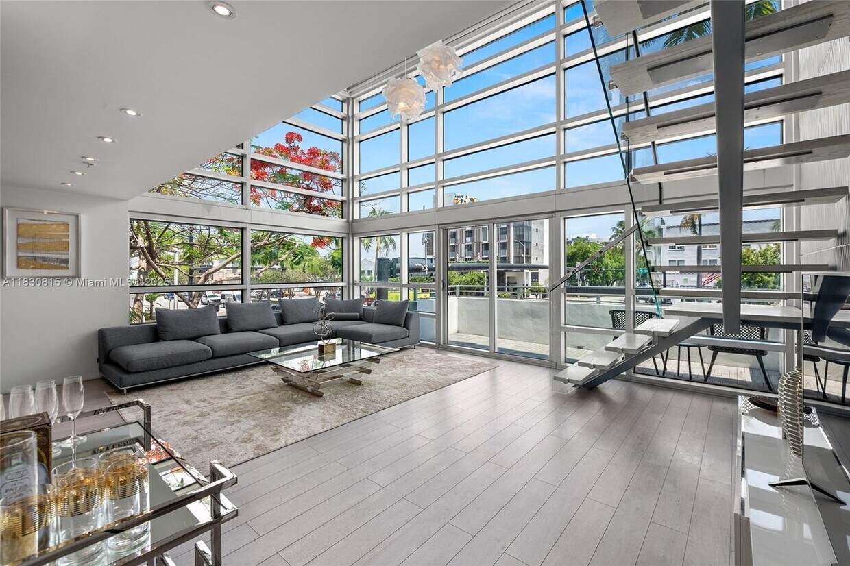 Foto principal - 421 Meridian Ave