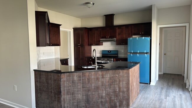 Building Photo - 40 Marlin Dr