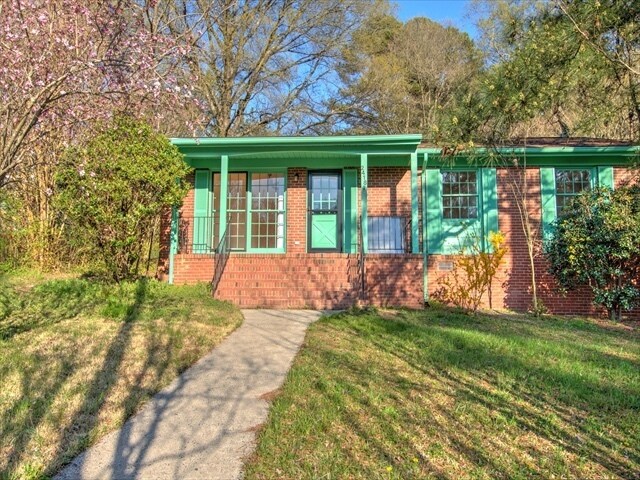 Foto del edificio - Recently Renovated 3 Bedroom 2 Bath Home i...
