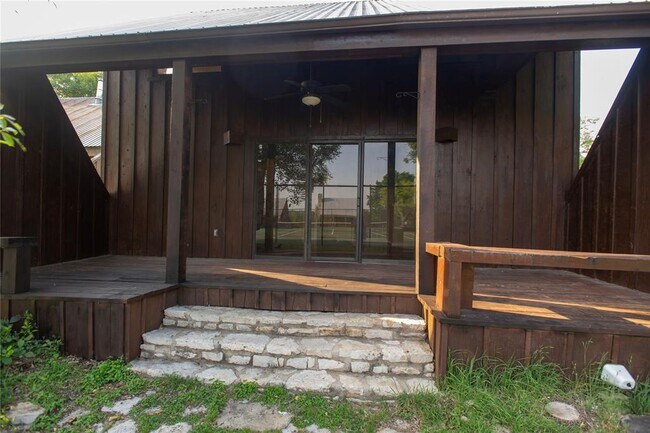 Building Photo - 128 Topspin Cir