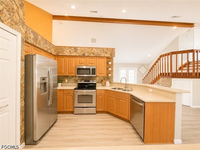 Foto del edificio - 3737 SW 11th Ct