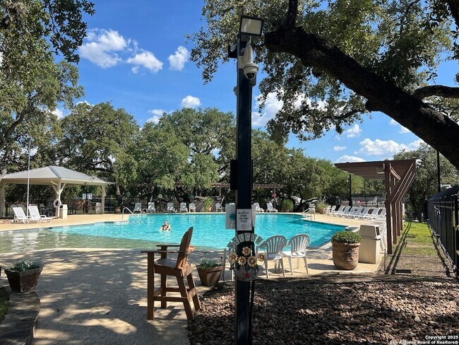Foto del edificio - 10206 Windstone Creek