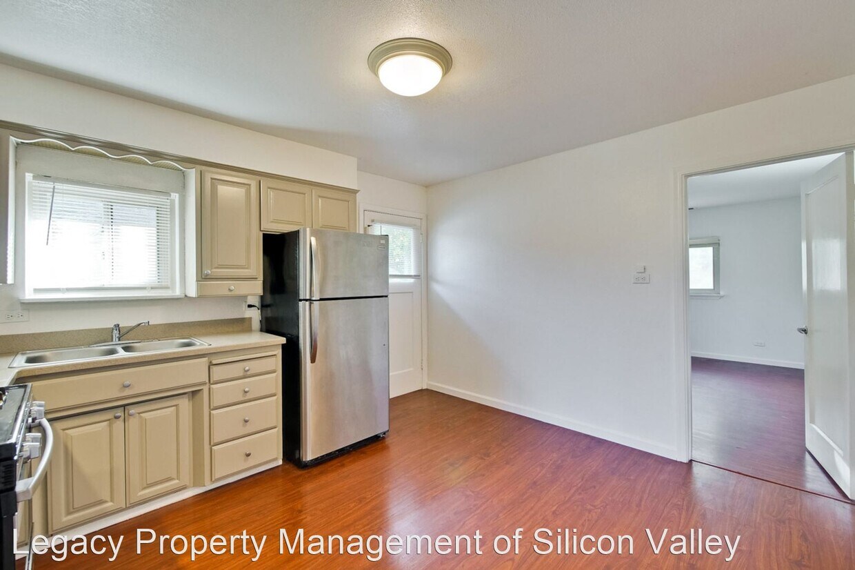 Primary Photo - 3 br, 2 bath House - 103 Murlagan Ave.#A
