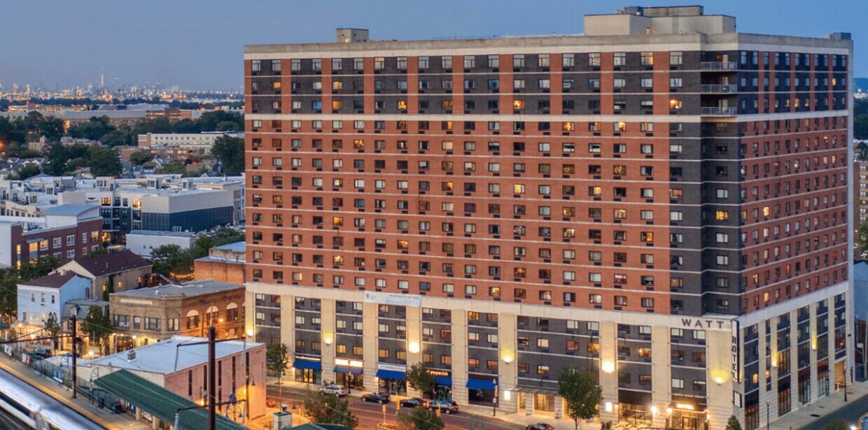 Primary Photo - 1423 Irving St