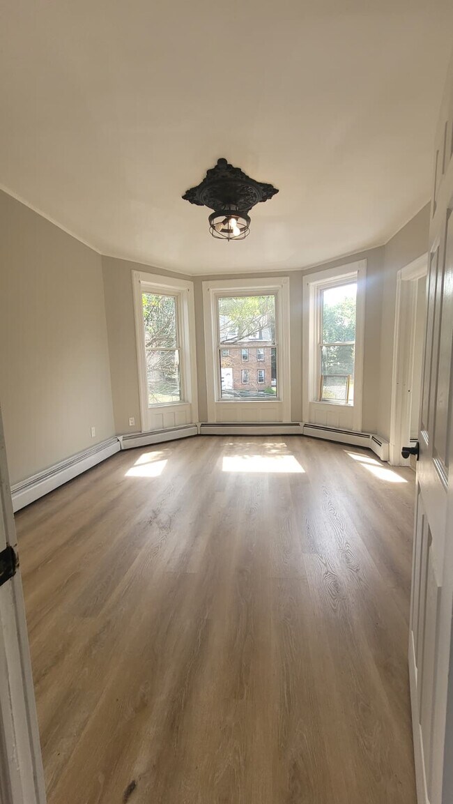 Foto del edificio - 1609 Highland Ave