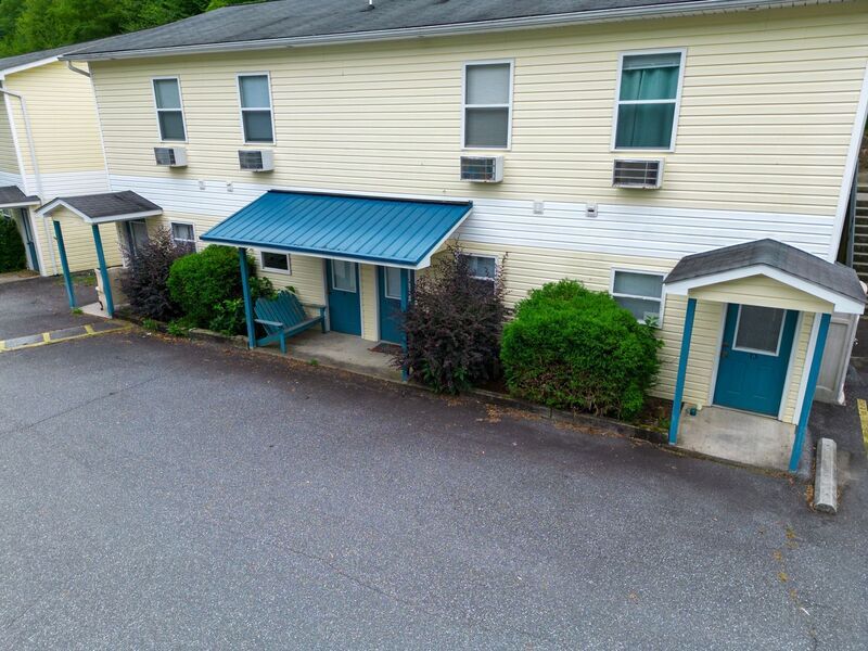 183 Citadel Dr Unit Apt 185C, Cullowhee, NC 28723 Condo for Rent in